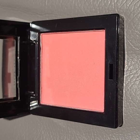 Hikari Makeup Blush - Tango - Picture 2 of 3